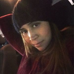 Meet your Posher, Maria